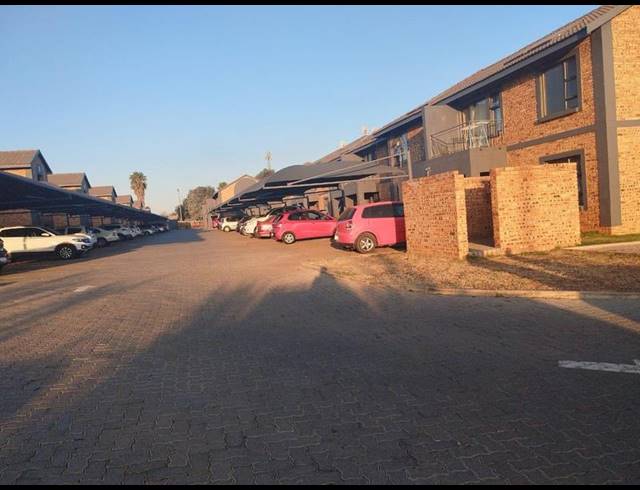 3 BEDROOM APARTMENT FOR SALE IN ALBEMARLE